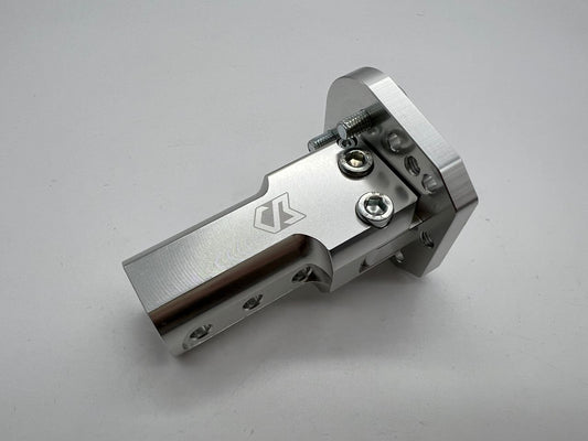 Adjustable steering hub