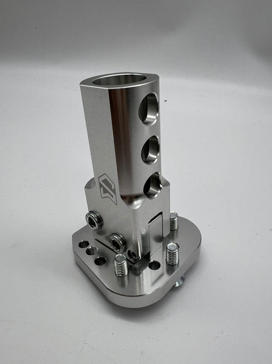 Adjustable steering hub